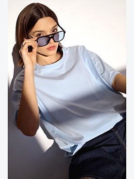 голубой