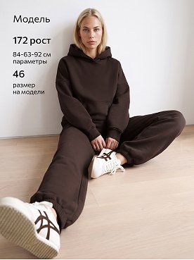 коричневый