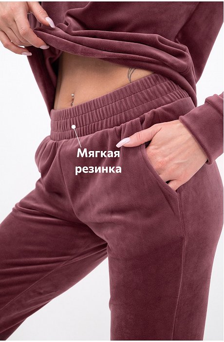 Женский костюм из велюра Happy Fox