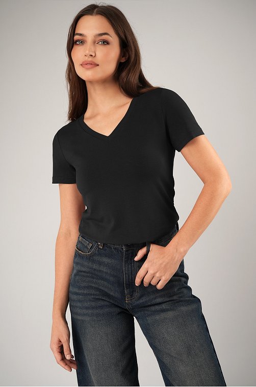 Женская футболка из вискозы с V-вырезом Happyfox