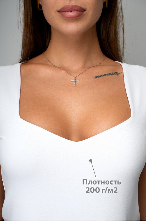 Женская футболка с глубоким вырезом Happyfox