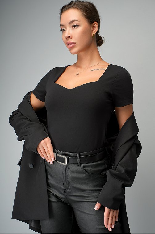 Женская футболка с глубоким вырезом Happyfox