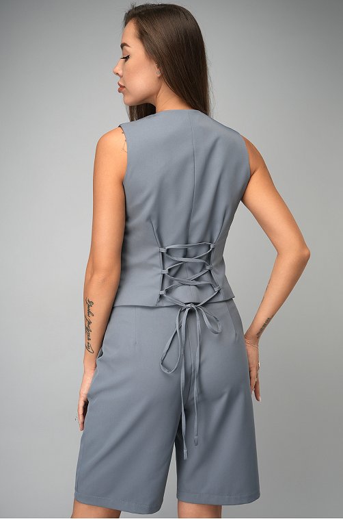 Женский костюм с жилетом и шортами Happyfox