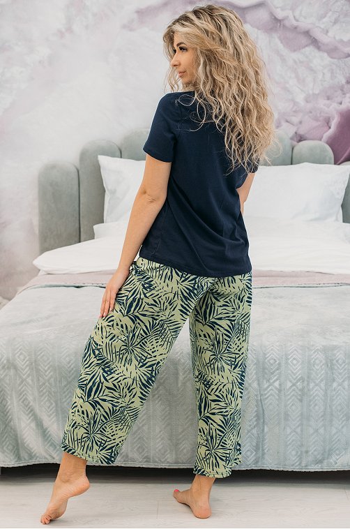 Женский костюм Каприз 6664624 зеленый купить оптом в HappyWear.ru