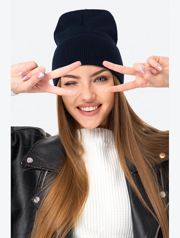 Вязаная шапка в рубчик с отворотом Happyfox
